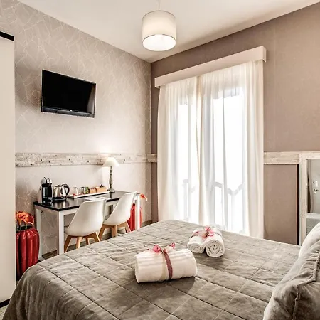 Santamariarooms Гостевой дом Рим